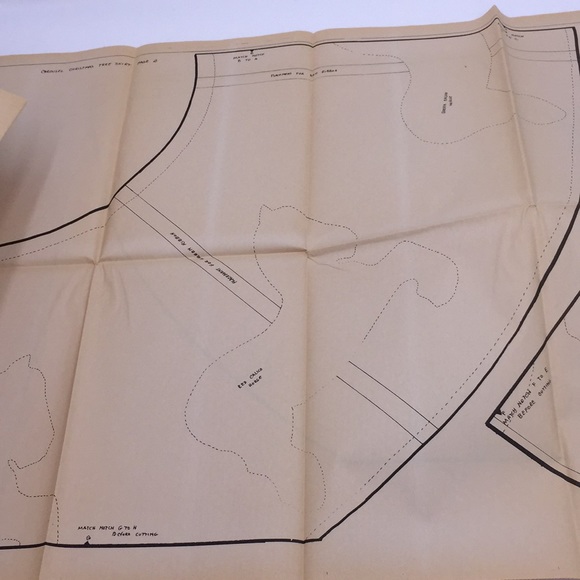 Vintage 1979 Carousel Christmas Tree Skirt Sewing Pattern Uncut Jean Wilkinson - Picture 9 of 13